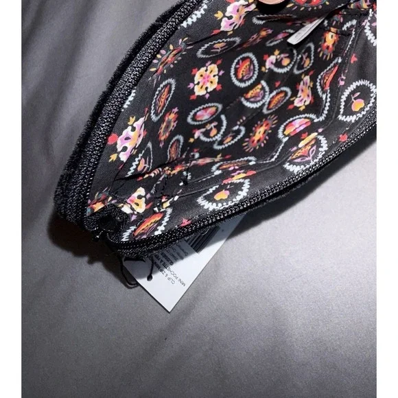 Vera Bradley Clip & Zip Black Velvet Embroidered / Quilted Mini Pochette 6X4 - Picture 4 of 4